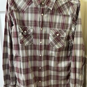 Vintage fit Old Navy button up country shirt.